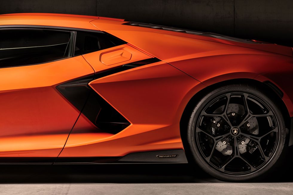Lamborghini revuelto