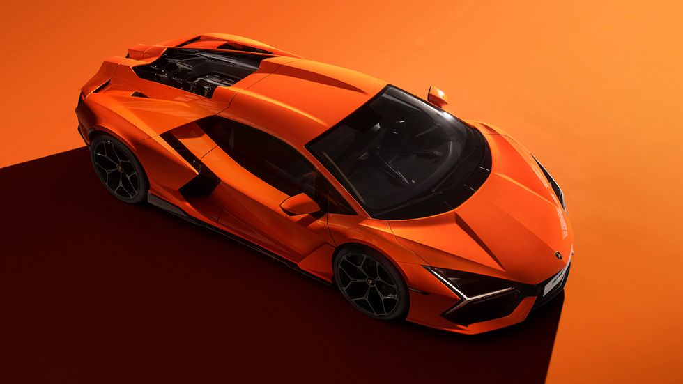 Lamborghini revuelto